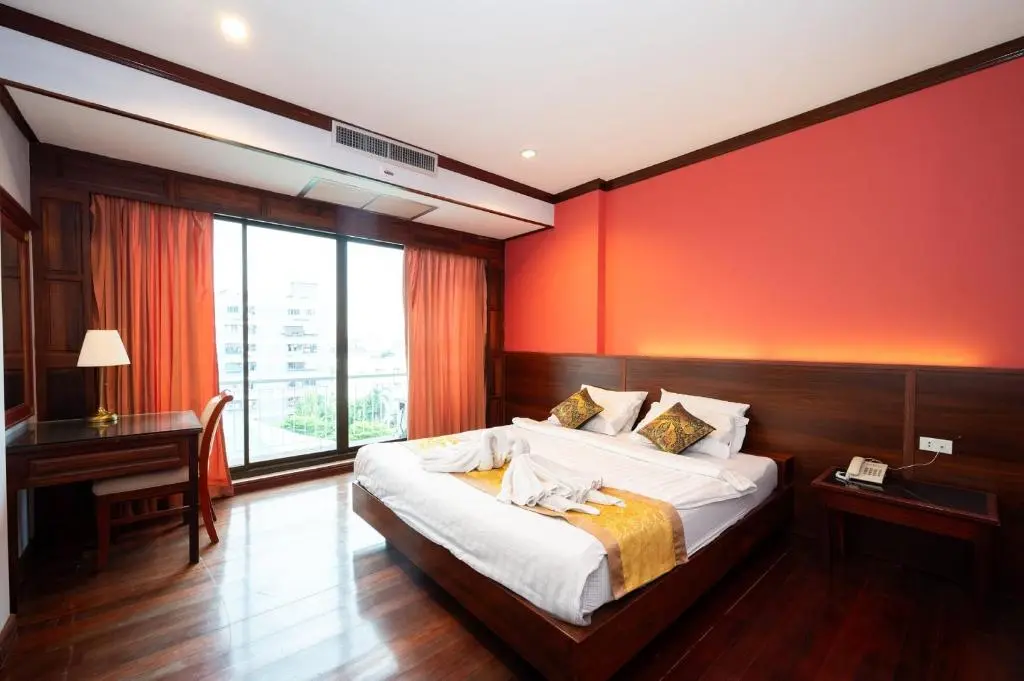 Suite with King Bed